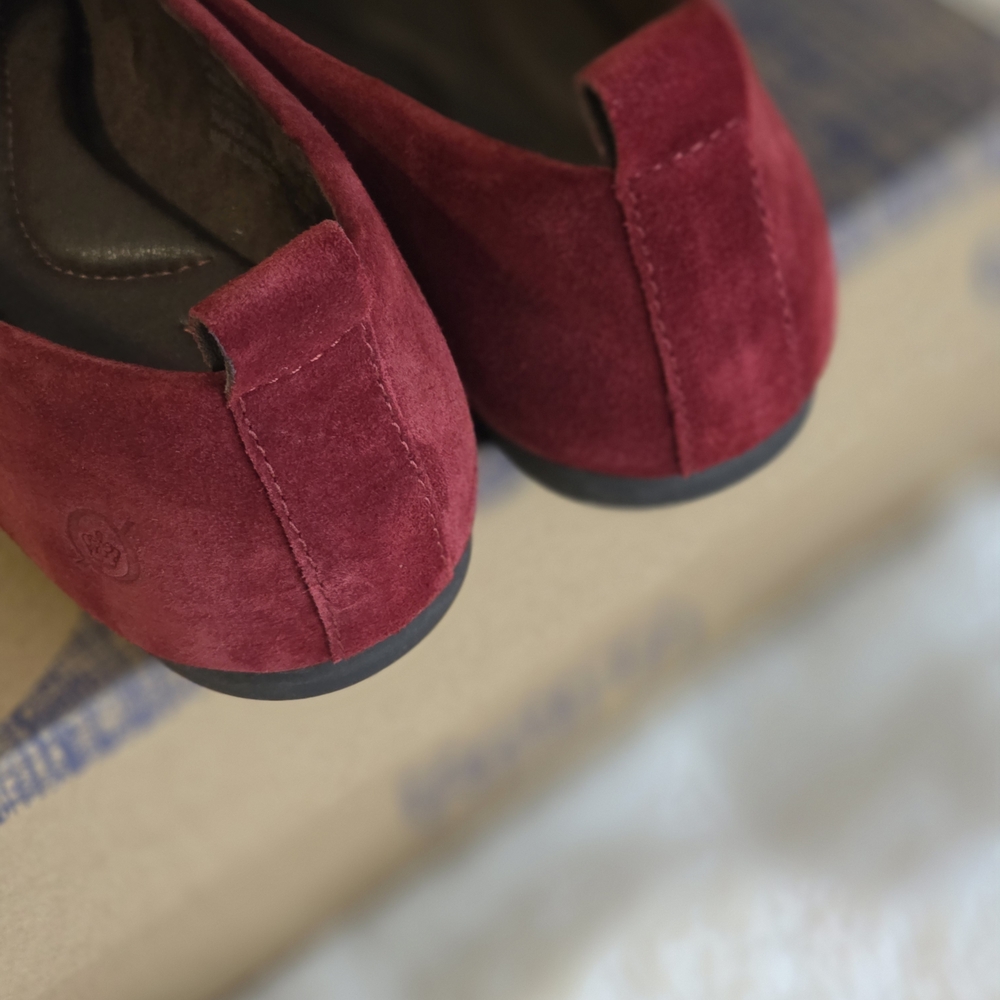 Born Red (Opera) Suede Flats Sz 7 M - Picture 5 of 10
